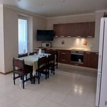 Сдается 2-х комнатная квартира, 65 м²