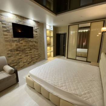 Продается 1-комнатная квартира, 49,3 м²