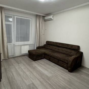 Продается 1-комнатная квартира, 44 м²