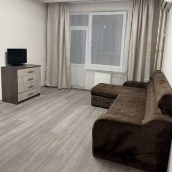 Продается 1-комнатная квартира, 44 м²