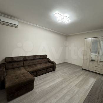 Продается 1-комнатная квартира, 44 м²