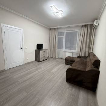 Продается 1-комнатная квартира, 44 м²