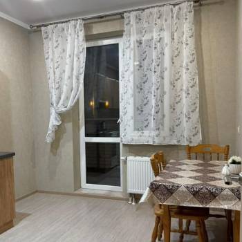 Сдается 1-комнатная квартира, 49 м²