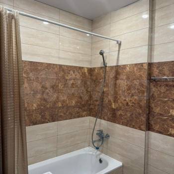 Сдается 1-комнатная квартира, 49 м²