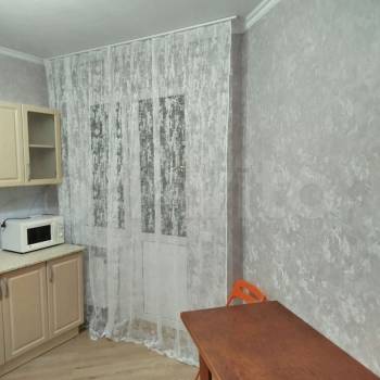 Сдается 1-комнатная квартира, 37 м²