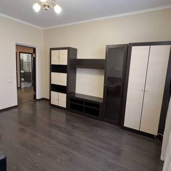 Продается 1-комнатная квартира, 39 м²