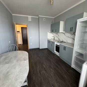 Продается 1-комнатная квартира, 43 м²