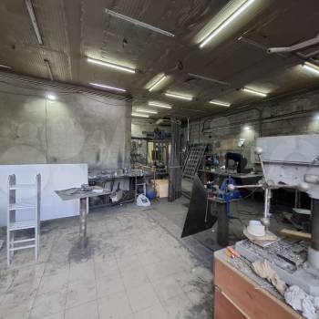 Продается Нежилое помещение, 1310 м²