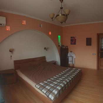 Продается 2-х комнатная квартира, 80 м²