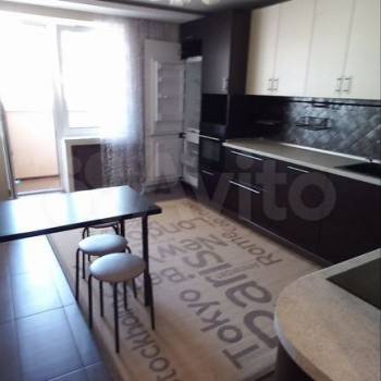 Сдается 2-х комнатная квартира, 76,9 м²