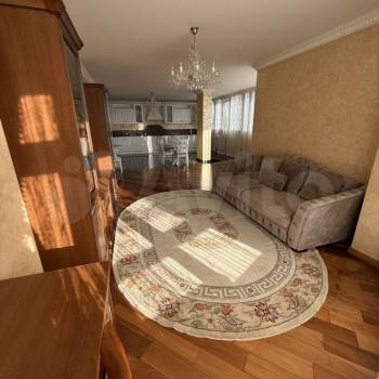 Сдается Многокомнатная квартира, 120 м²