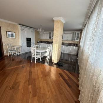 Сдается Многокомнатная квартира, 120 м²