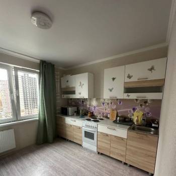 Сдается 1-комнатная квартира, 45 м²