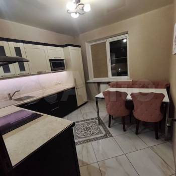 Сдается 2-х комнатная квартира, 60 м²