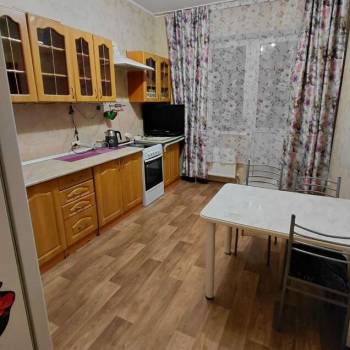 Сдается 1-комнатная квартира, 42 м²