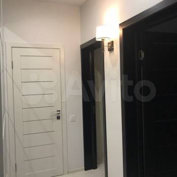 Продается 1-комнатная квартира, 42 м²