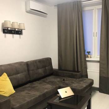 Продается 1-комнатная квартира, 42 м²