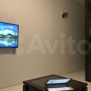 Продается 1-комнатная квартира, 42 м²