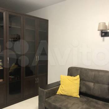 Продается 1-комнатная квартира, 42 м²