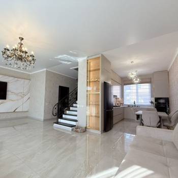 Продается Дом, 183 м²