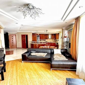 Продается Многокомнатная квартира, 138 м²