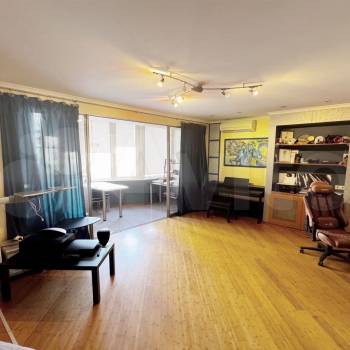 Продается Многокомнатная квартира, 138 м²