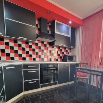 Продается 1-комнатная квартира, 38 м²