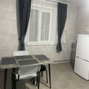 Сдается 1-комнатная квартира, 50 м²