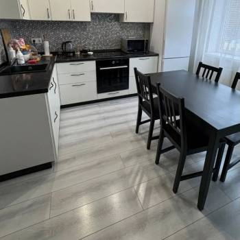 Продается 1-комнатная квартира, 41,8 м²