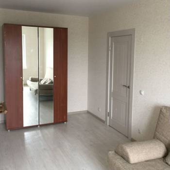 Сдается 1-комнатная квартира, 38 м²