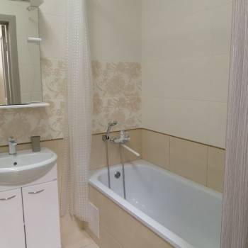 Сдается 1-комнатная квартира, 42 м²