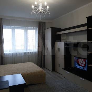 Сдается 1-комнатная квартира, 42 м²