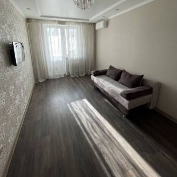 Сдается 1-комнатная квартира, 46 м²