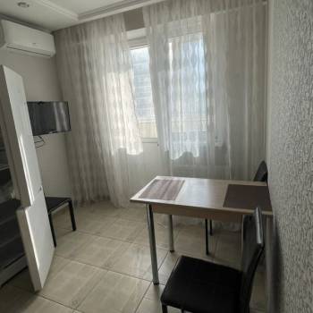 Сдается 1-комнатная квартира, 46 м²