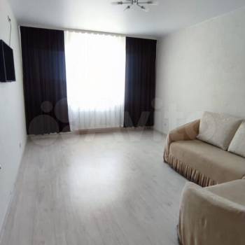 Сдается 2-х комнатная квартира, 65 м²