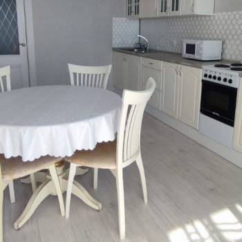 Сдается 2-х комнатная квартира, 65 м²