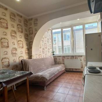 Продается 1-комнатная квартира, 40 м²