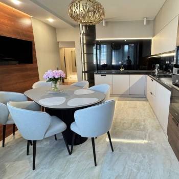 Продается 3-х комнатная квартира, 132,7 м²