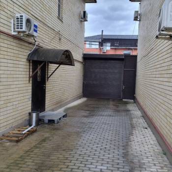 Продается Многокомнатная квартира, 90,4 м²