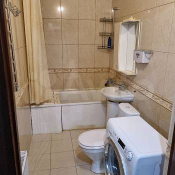 Продается Многокомнатная квартира, 90,4 м²