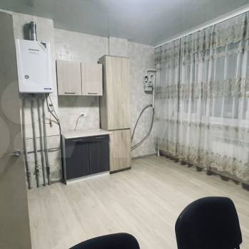 Продается 1-комнатная квартира, 42 м²