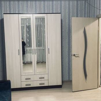 Продается 1-комнатная квартира, 42 м²