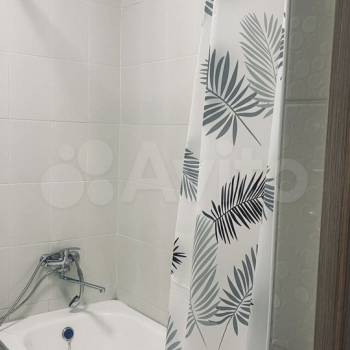 Продается 1-комнатная квартира, 42 м²