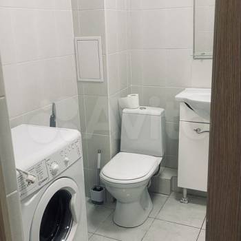 Продается 1-комнатная квартира, 42 м²