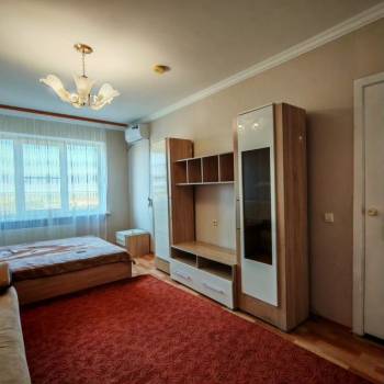 Продается 1-комнатная квартира, 36 м²