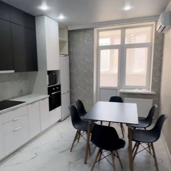 Сдается 2-х комнатная квартира, 64 м²