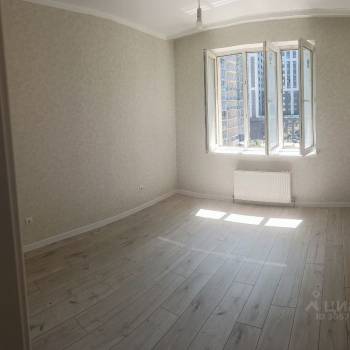 Продается Многокомнатная квартира, 180 м²