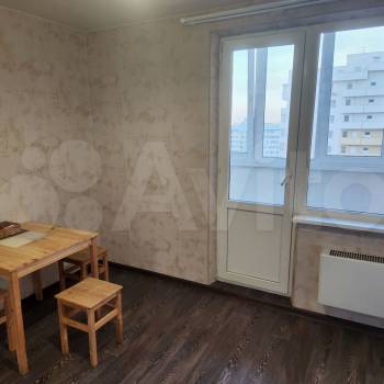 Сдается 1-комнатная квартира, 40 м²