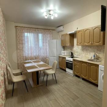 Сдается 1-комнатная квартира, 47 м²