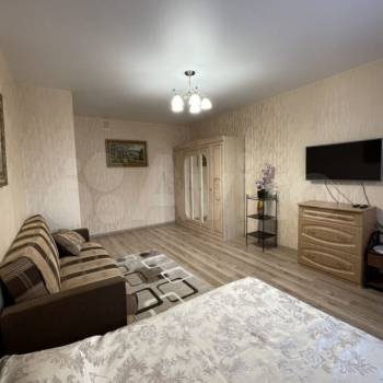 Сдается 1-комнатная квартира, 47 м²